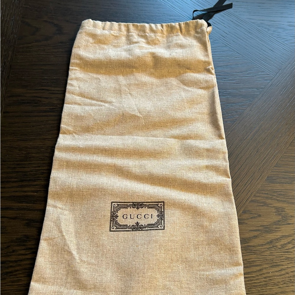 🎉HOST PICK🎉 GUCCI SHOEBOX WITH ORIGINAL TISSUE /PAPERWORK AND SHOE DUST BAGS - Picture 15 of 16